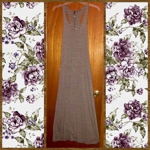 Black & White Maxi Dress - Size Medium